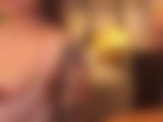 Live cam show with LAURAAX - Colombia on Camsoda