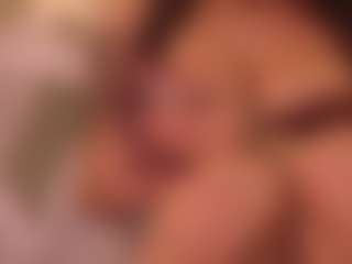 Live cam show with LAURAAX - Colombia on Camming Site