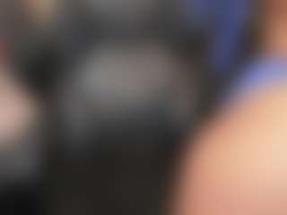 Live cam show with MollyJons - Fingers on StripNow