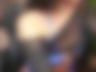 Live cam show with MollyJons - Moaning on StripNow
