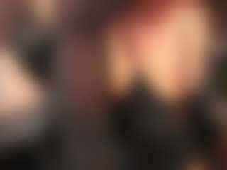 Live cam show with MollyJons - Bikini on TeamSkeetLive