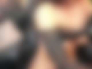 Live cam show with MollyJons - Brown Hair Toys on instabang