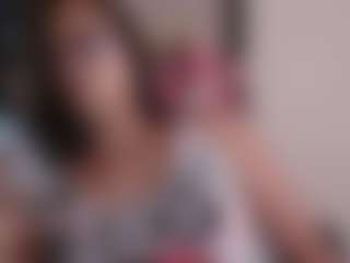 Live cam show with Trianabell - Solo on Camsoda