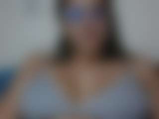 Live cam show with Trianabell - Latina on Chatstar | colombia