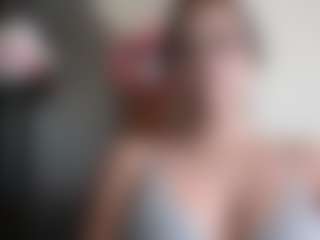 Live cam show with Trianabell - Pov on Dolls Live
