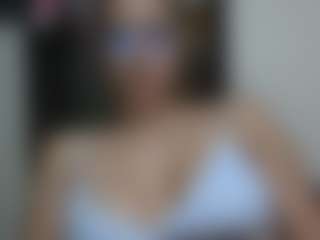 Trianabell's Live Sex Cam Show