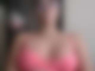 Live cam show with Trianabell - Living Room on xxxlivecams.org