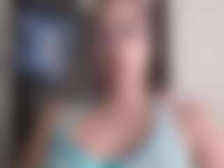 Live cam show with Trianabell - Flashing on AdultVida.com