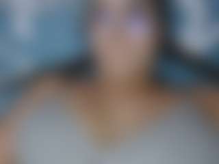 Live cam show with Trianabell - Living Room on Cam Slut
