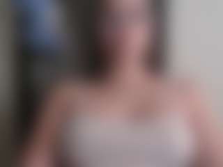 Live cam show with Trianabell - Bedroom on Camsoda