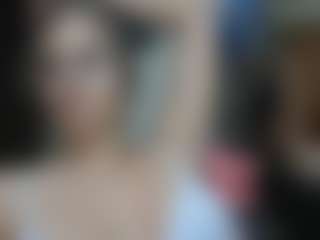 Live cam show with Trianabell - Squirt on livesuperchat.net