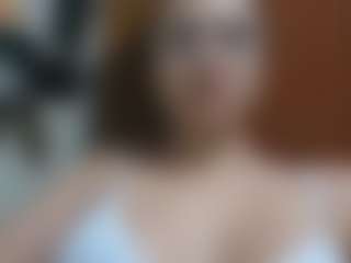 Live cam show with Trianabell - Dirty Talk on Camsoda