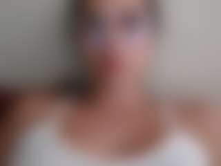 Trianabell's Live Sex Cam Show