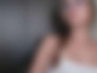 Trianabell's Live Sex Cam Show