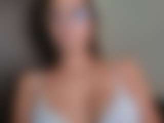 Trianabell's Live Sex Cam Show