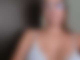 Trianabell's Live Sex Cam Show