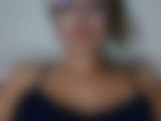 Live cam show with Trianabell - Living Room on slutload