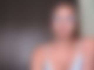 Trianabell's Live Sex Cam Show