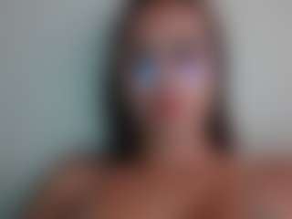 Trianabell's Live Sex Cam Show