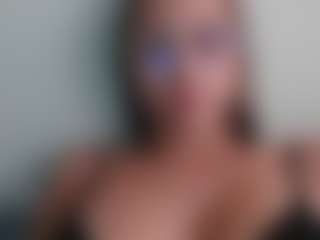 Trianabell's Live Sex Cam Show
