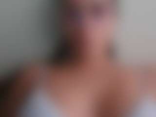 Trianabell's Live Sex Cam Show