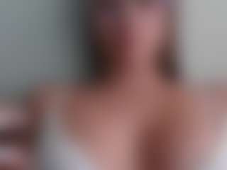 Trianabell's Live Sex Cam Show