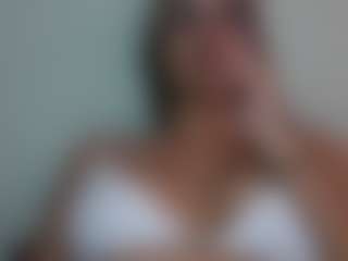 Trianabell's Live Sex Cam Show