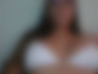 Trianabell's Live Sex Cam Show