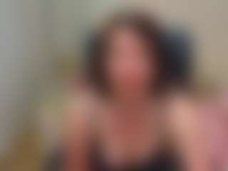 Live cam show with SquirtyAngela - Trimmed Granny on LiveSexCams6