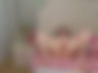 SquirtyAngela's Live Sex Cam Show