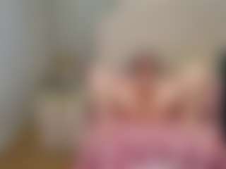 SquirtyAngela's Live Sex Cam Show
