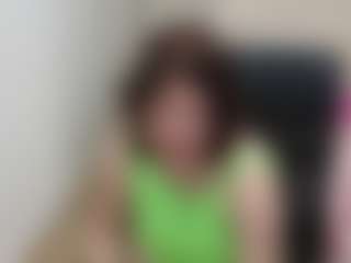 Live cam show with SquirtyAngela - Granny Dildo on Uber Horny