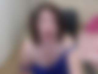Live cam show with SquirtyAngela - Granny Squirt on Camsoda