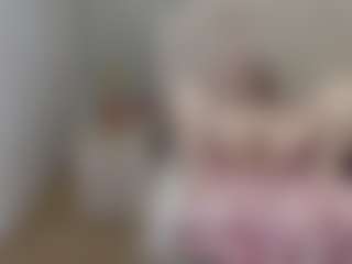 SquirtyAngela's Live Sex Cam Show