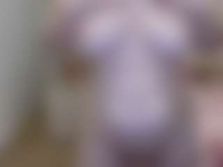 Live cam show with SquirtyAngela - Granny Dildo on luckytryst.com