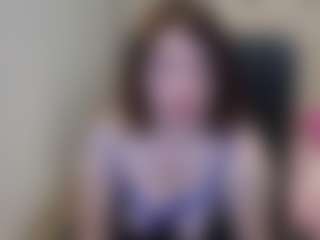 Live cam show with SquirtyAngela - Granny on Camsoda