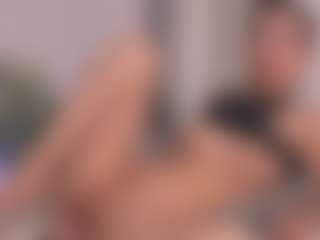 Live cam show with VeronicaDylan - Tease on Dolls Live