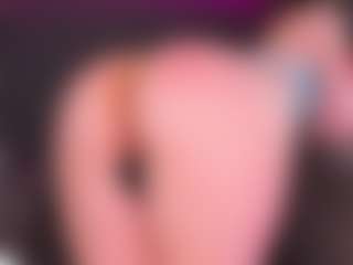 Live cam show with Liza - Facesitting on Camsoda