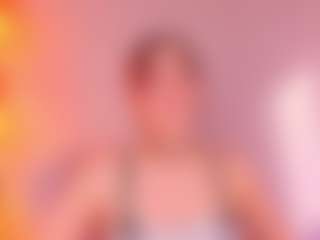 Live cam show with Lunar-leen - Petite on Camsoda.co