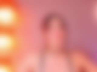 Live cam show with Lunar-leen - HD on 1on1-livenow