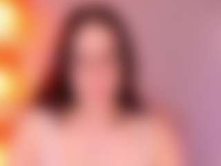 Live cam show with Lunar-leen - Skinny on Gym Cam Girls