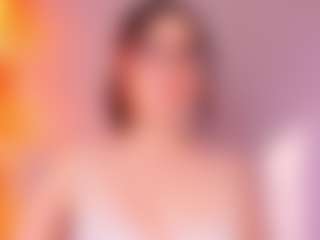 Live cam show with Lunar-leen - Orgasm on Chatstar