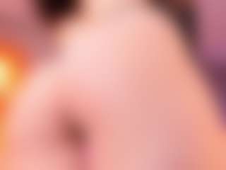 Live cam show with Lunar-leen - Petite on boobsie.com