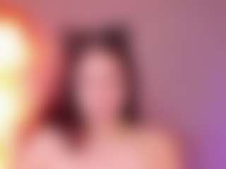 Live cam show with Lunar-leen - Kisses on Camiplay Live