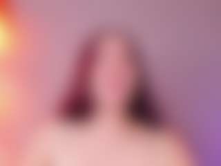 Live cam show with Lunar-leen - Tease on crypto-cams