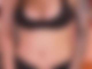 Live cam show with Anna - Upskirt on livesuperchat.net