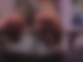 Live cam show with Anna - Blonde Hair on live18s.com
