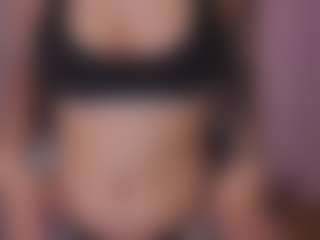 Live cam show with Anna - Nipple Piercings on eurowanks.com