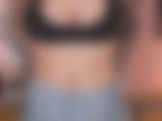 Live cam show with Anna - Upskirt on madthumbs