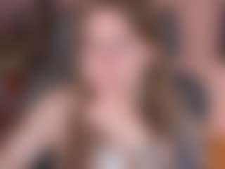 Live cam show with Anna - Upskirt on Milfs Live